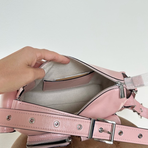 Michael Kors Dakota Medium Leather Shoulder Bag in Smokey Rose - Picture 9 of 9